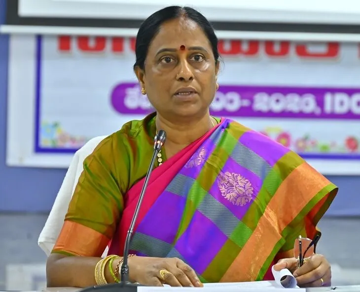 సురేఖకు ఢిల్లీ పిలుపు.. హుటాహుటిన పయనం