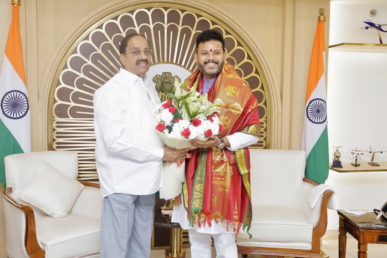 కేంద్ర మంత్రి రామ్మోహన్ నాయుడుతో మంత్రి తుమ్మల భేటీ..