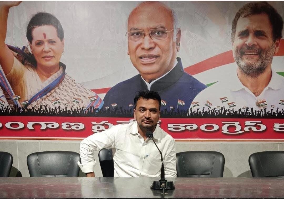 కేటీఆర్‌.. దమ్ముంటే ఫామ్‌హౌస్ సీసీ ఫుటేజ్ బయటపెట్టు: మూడ్ మోహన్ నాయక్