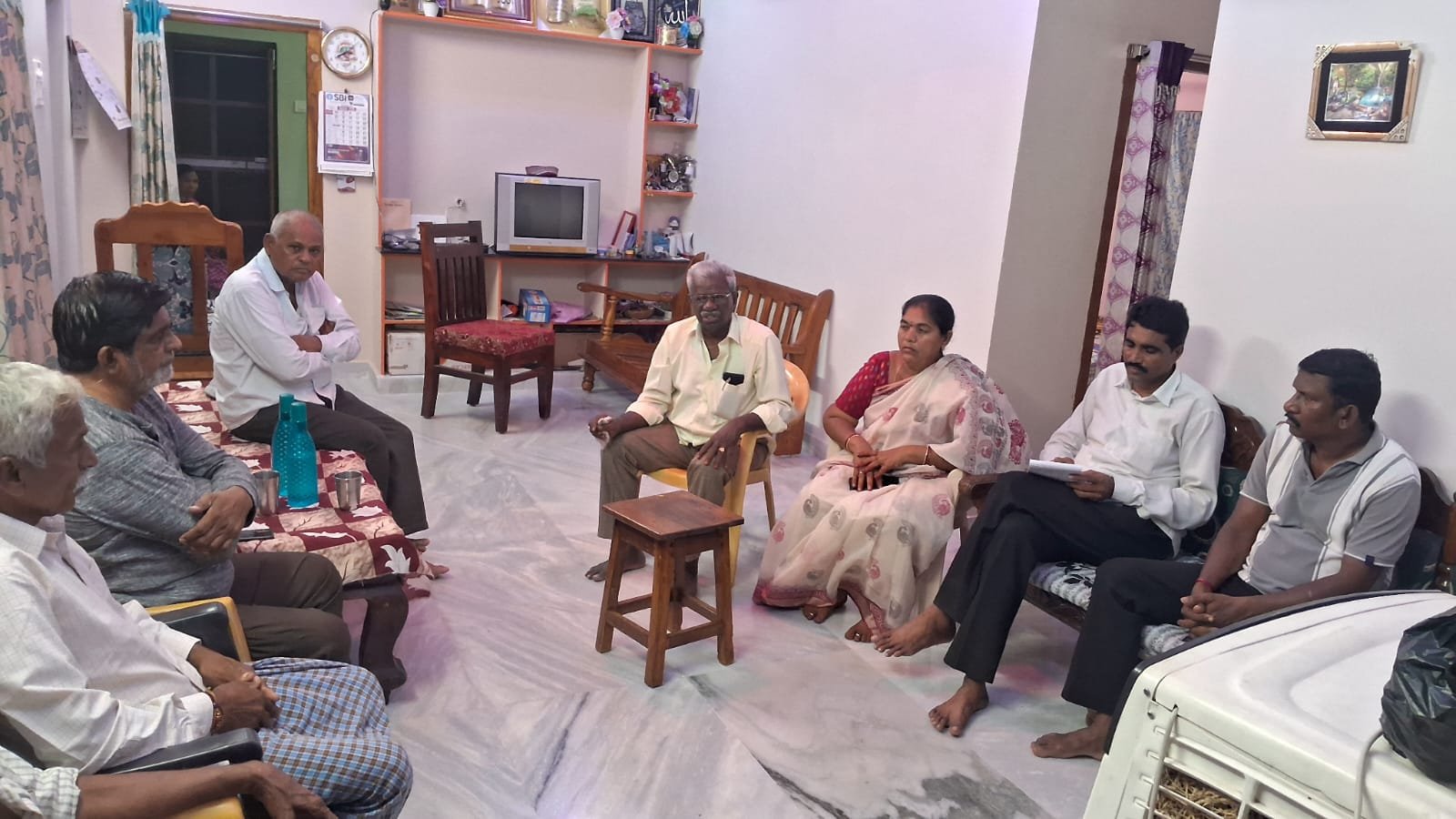 విష జ్వరాల విజృంభణతో పడకేసిన పల్లెలు