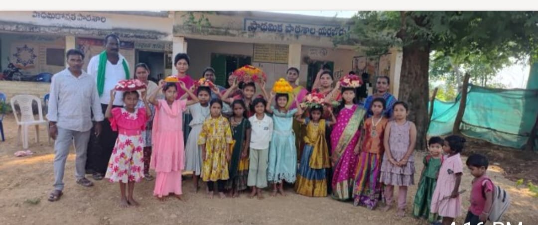  ఎర్రబోడులో బతుకమ్మ సంబరాలు..