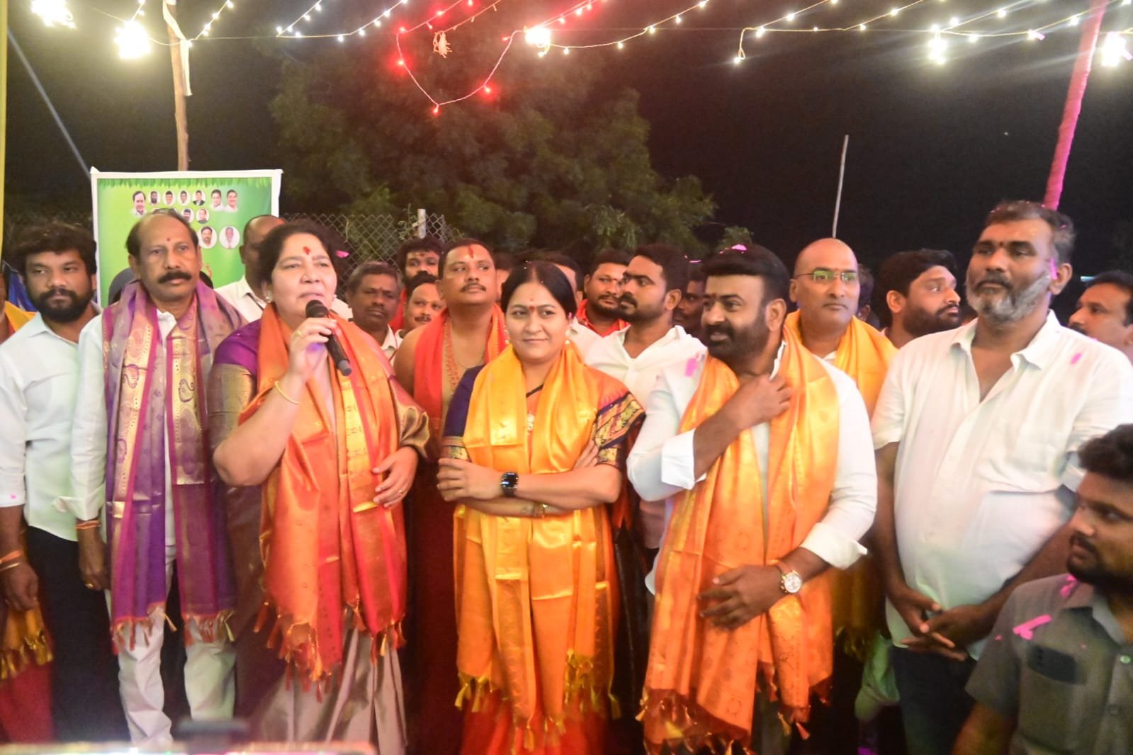 ఎల్బీనగర్‌లో వైభవంగా అమ్మవారి పూజలు